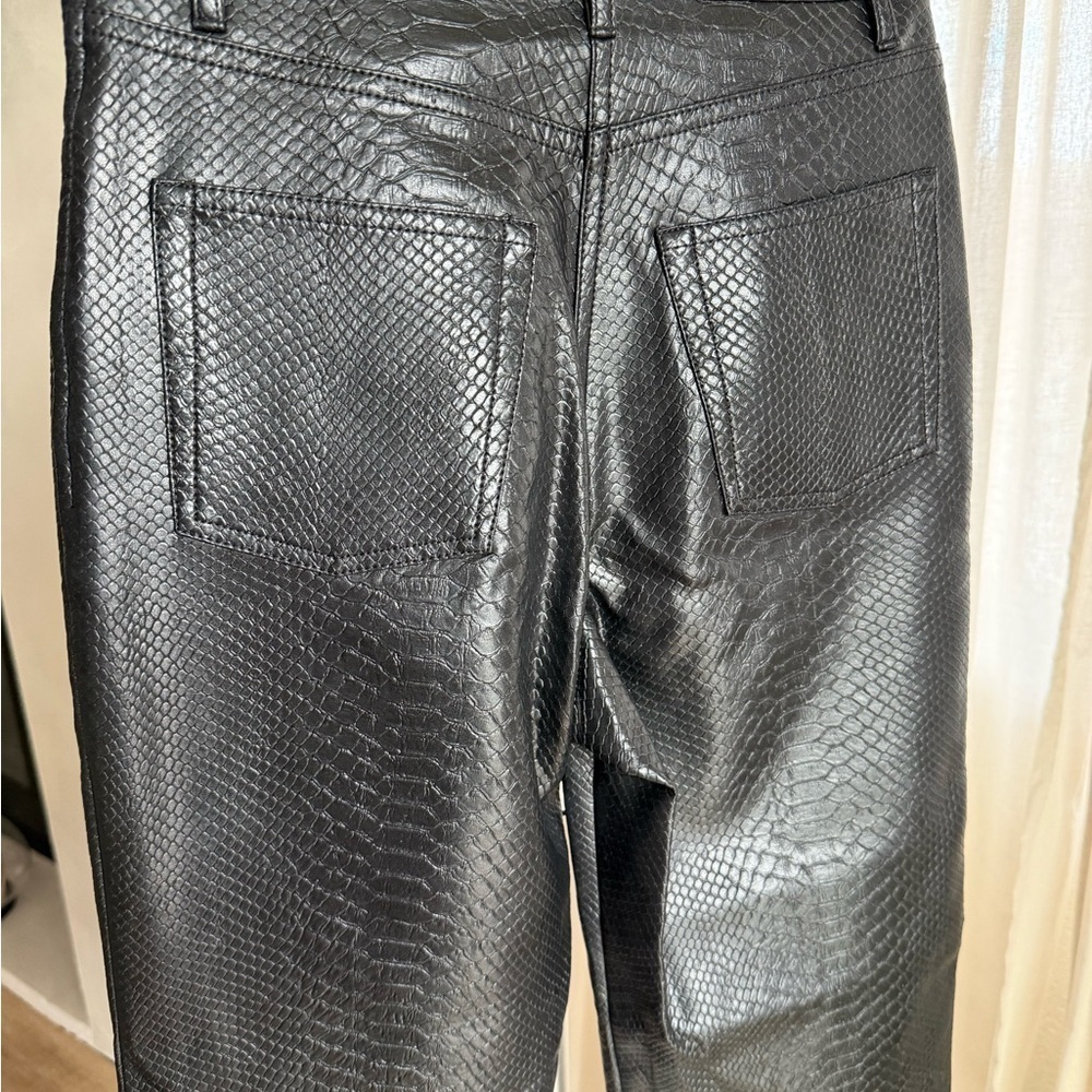 Aritzia Wilfred The Melina Black Snakeskin Vegan Faux Leather Pant Size 0 - Picture 6 of 7